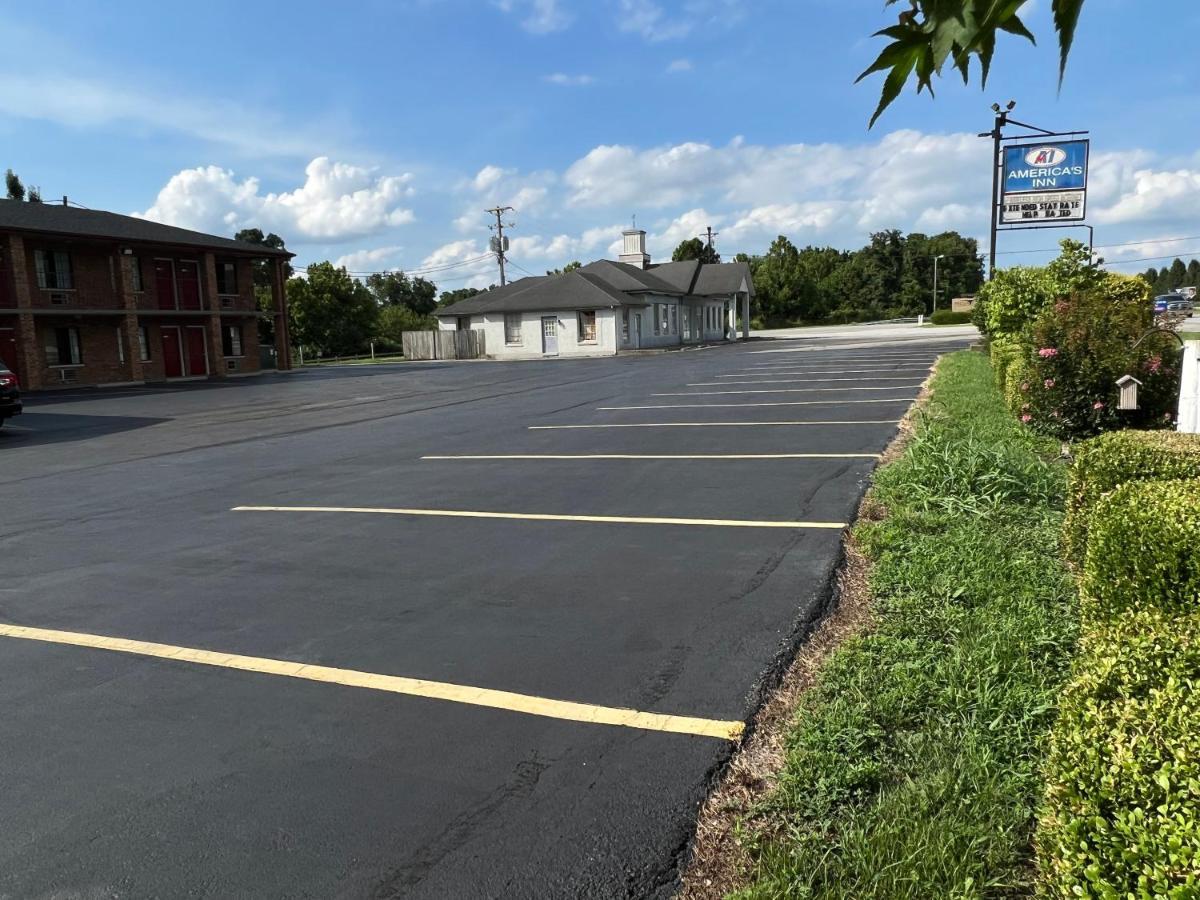 Americas Inn Bardstown Exterior photo