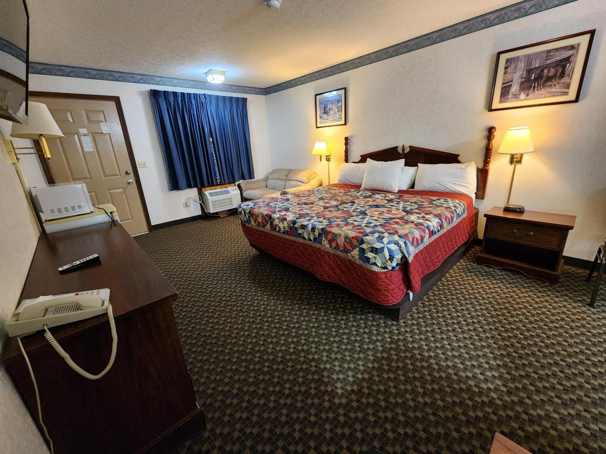 Americas Inn Bardstown Exterior photo