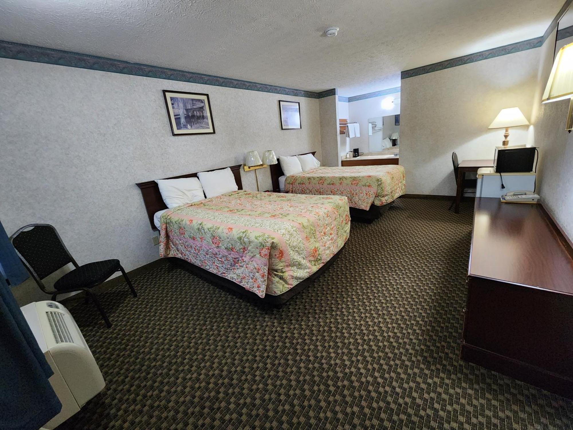Americas Inn Bardstown Exterior photo