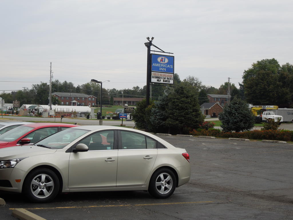 Americas Inn Bardstown Exterior photo
